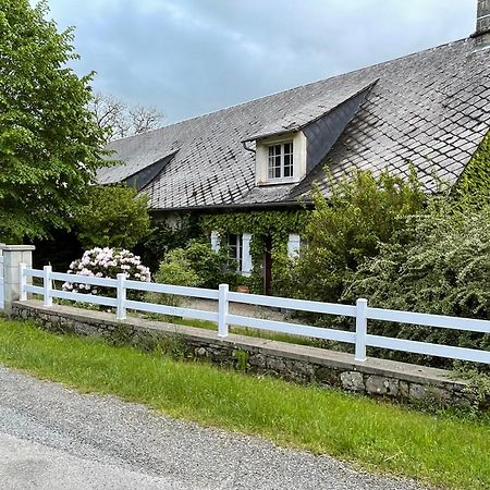 Une Pause En Correze Sarroux Экстерьер фото